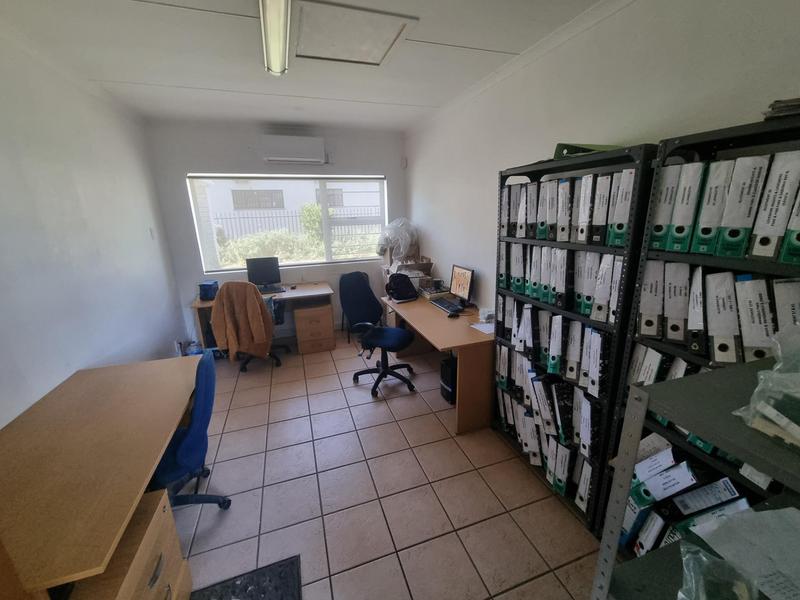 To Let commercial Property for Rent in Walmer Eastern Cape